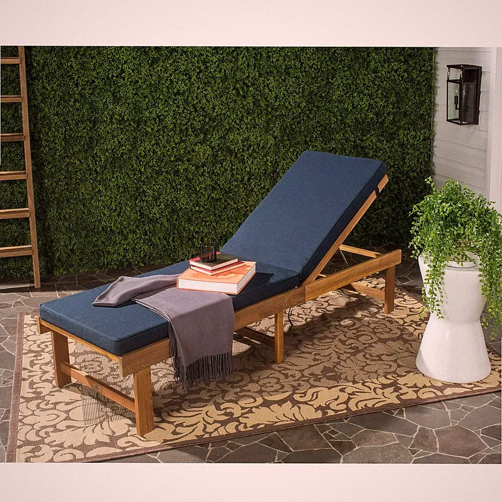 SAFAVIEH Outdoor Living Inglewood Brown/ Navy Chaise Lounge Chair - 23.6 X 75.2