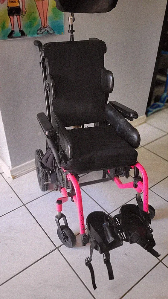 Wheelchair Hot with cushion seat